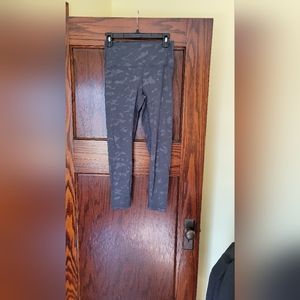 Womens Ziya Camo leggings Size 6-8